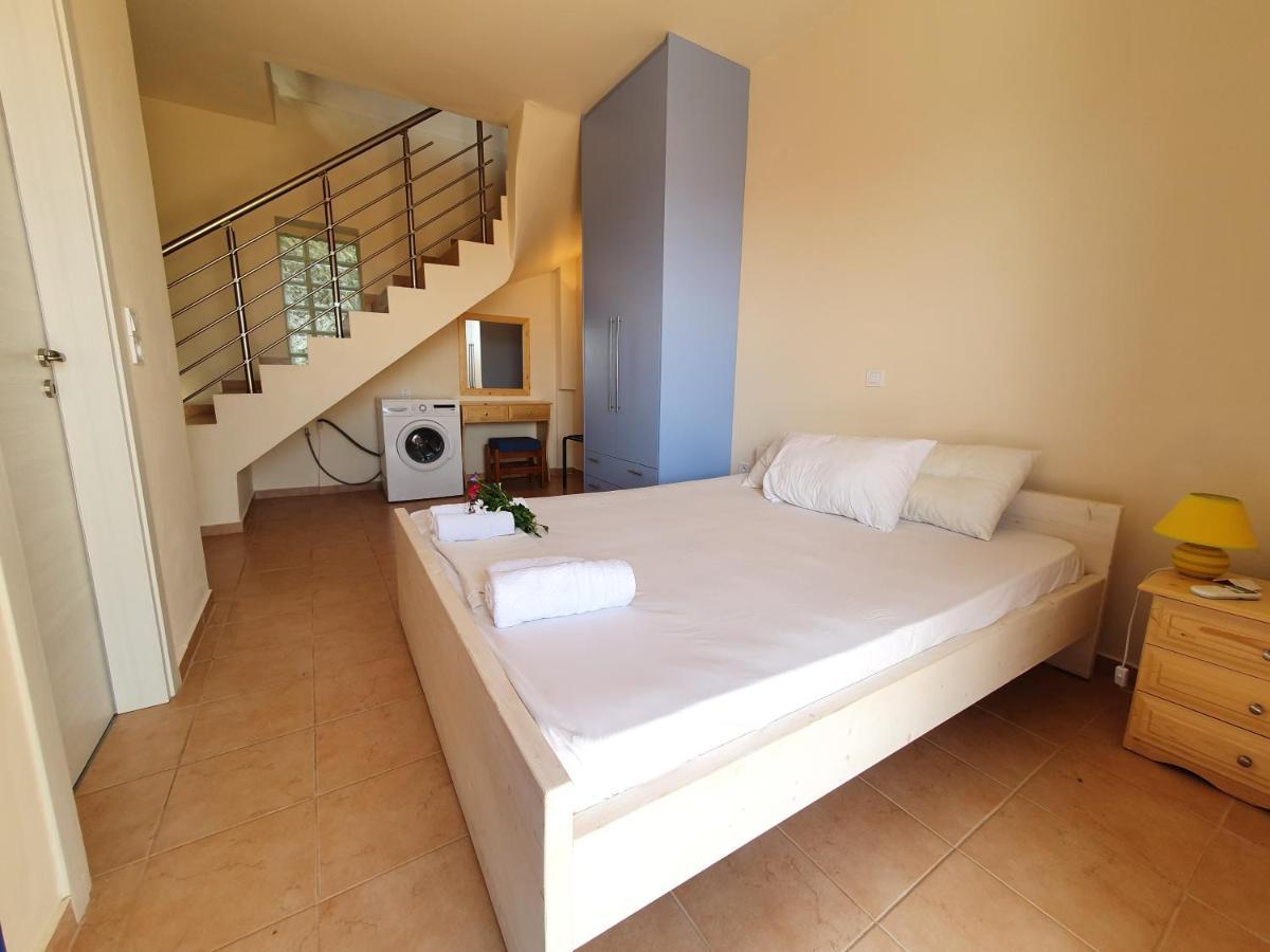 Stoupa Lefktro 3 Apartment Exterior photo